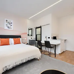 D8 House Apartament