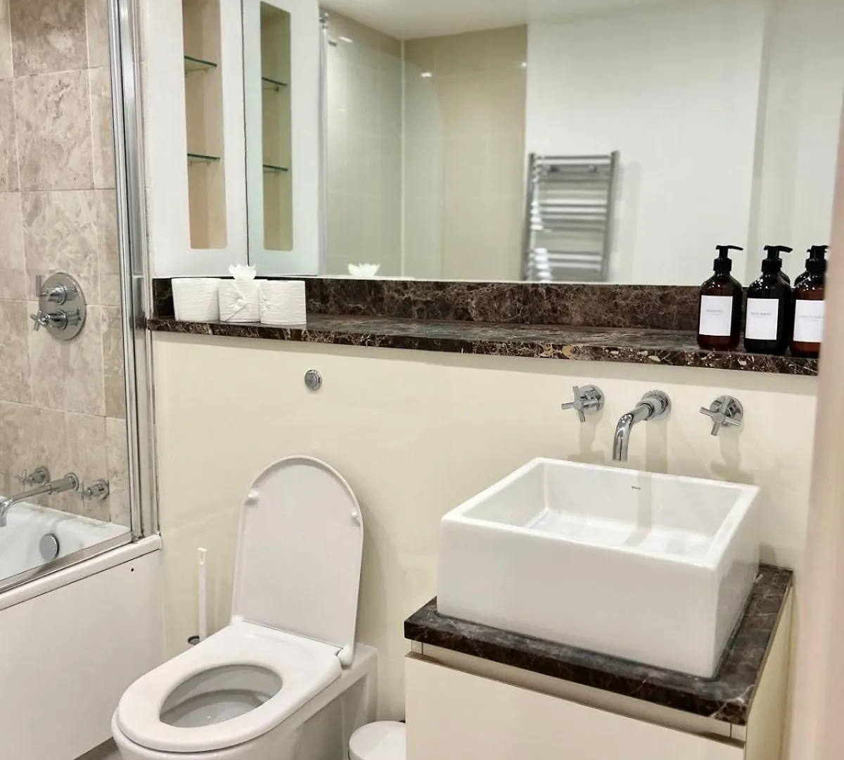 Luxury 2-Bed Apartment With Stunning Views Near The Shard & Tower Bridge London